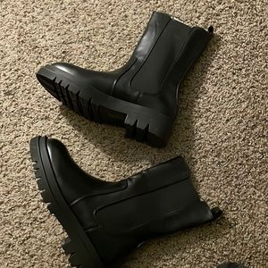 chunky sole combat boot